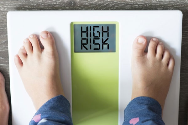 چاقی و تاثیرات آن بر رشد کودکان