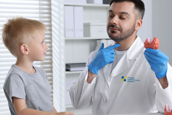 پروفسور غدد کودکان